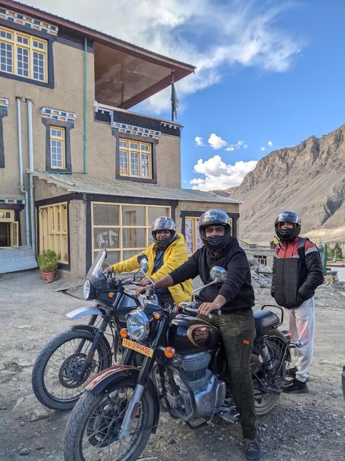 Хостел Social Courtyard Spiti Каза Экстерьер фото